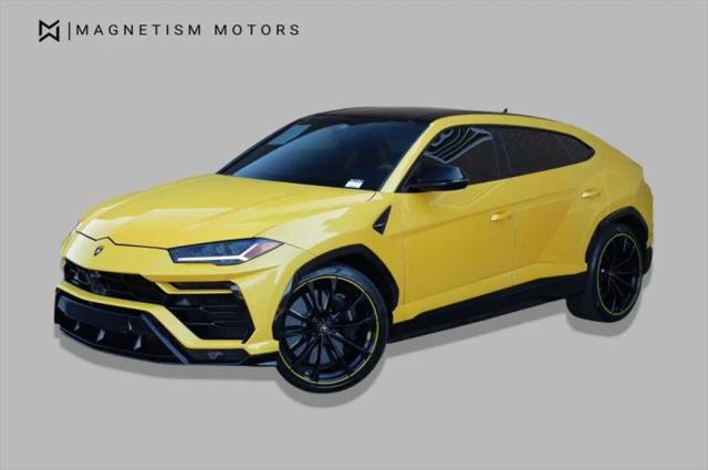 2021 Lamborghini Urus Pearl Capsule