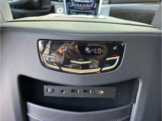 2020 Cadillac Escalade 4WD Platinum