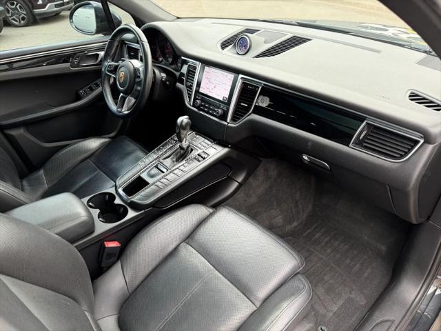 2018 Porsche Macan Base