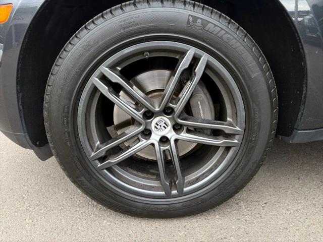 2018 Porsche Macan Base
