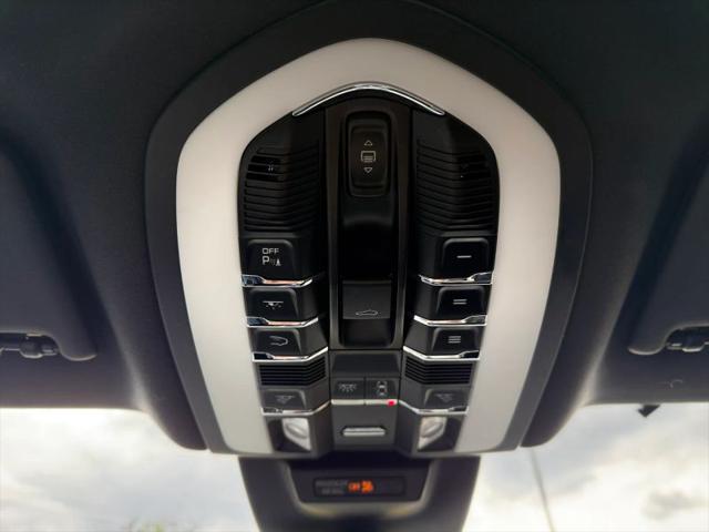 2018 Porsche Macan Base