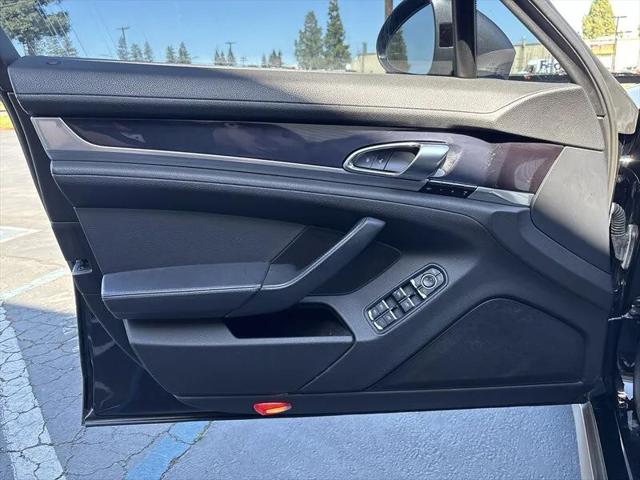 2014 Porsche Panamera 4