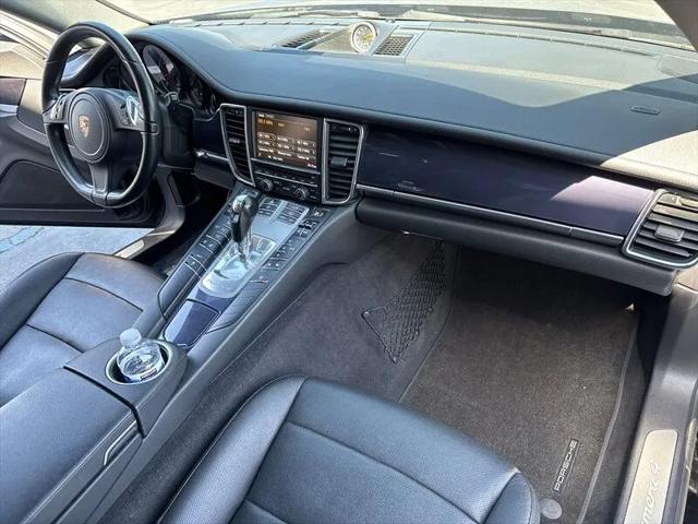2014 Porsche Panamera 4