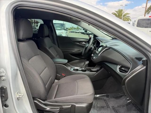 2021 Chevrolet Malibu FWD 1FL