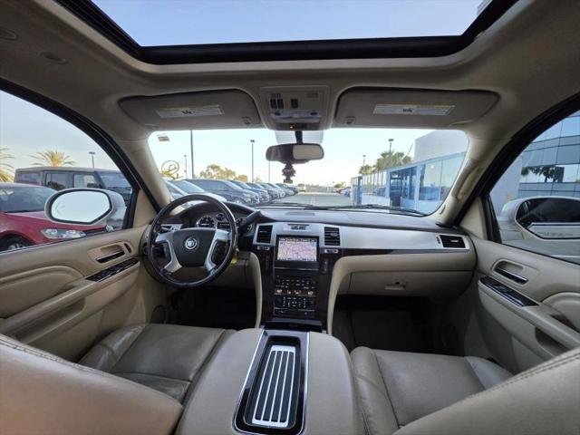 2012 Cadillac Escalade Luxury