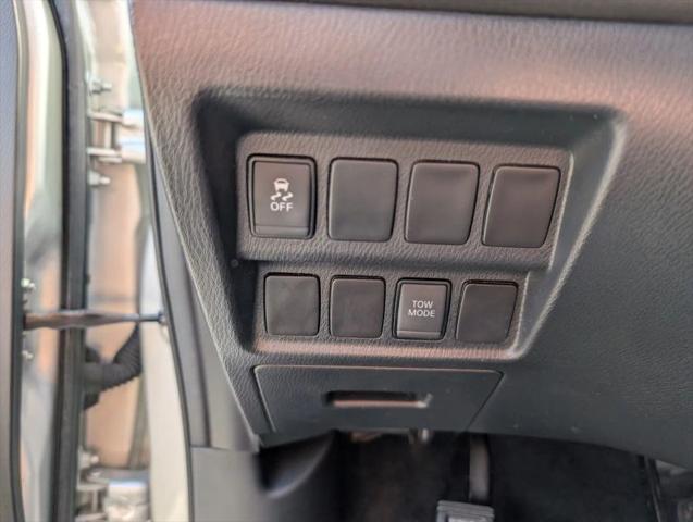 2017 Nissan Pathfinder SV