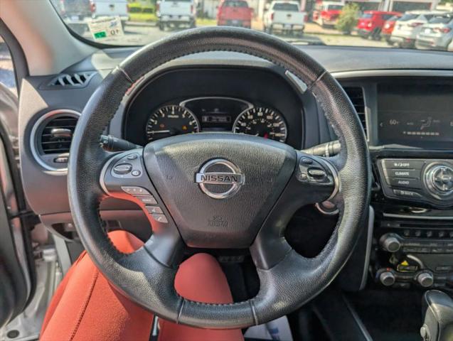 2017 Nissan Pathfinder SV