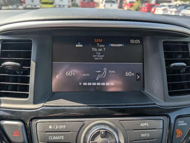 2017 Nissan Pathfinder SV