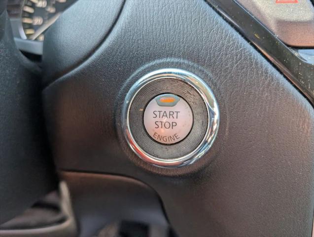 2017 Nissan Pathfinder SV