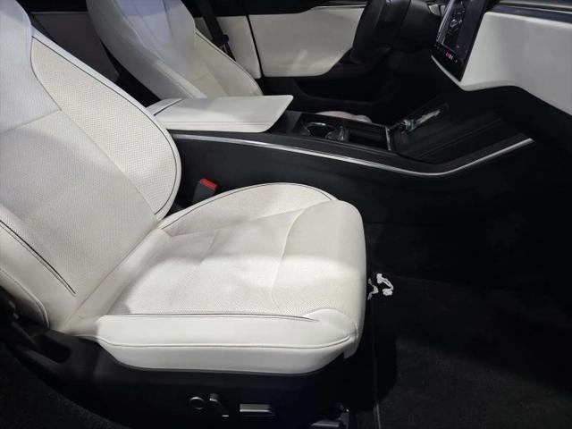 2022 Tesla Model S Plaid Tri Motor All-Wheel Drive