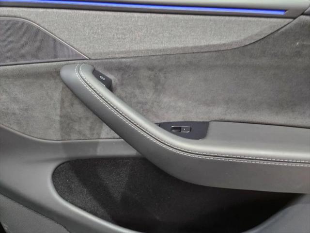 2026 Tesla Model Y Premium Rear-Wheel Drive