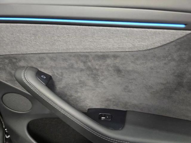 2026 Tesla Model Y Premium Rear-Wheel Drive