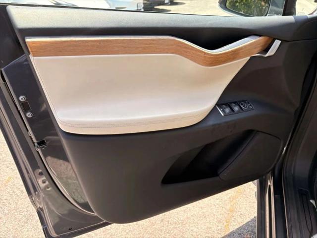 2019 Tesla Model X Standard Range