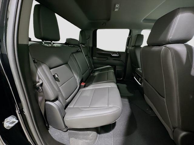 2026 GMC Sierra 1500 Crew Cab, Standard Bed, SLT, 4WD