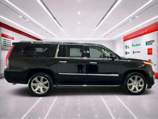 2018 Cadillac Escalade ESV Luxury