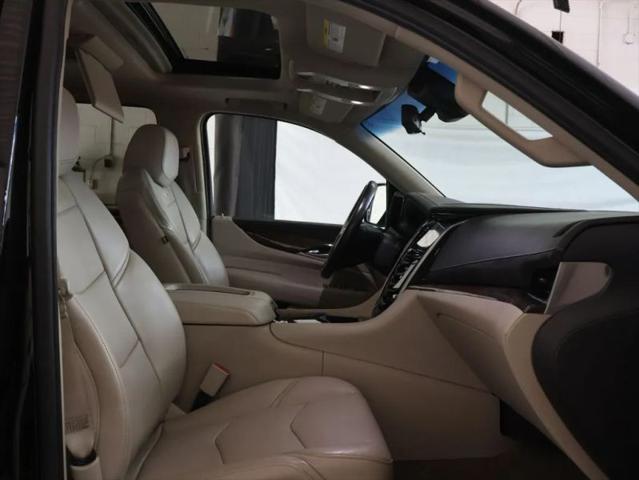 2018 Cadillac Escalade ESV Luxury