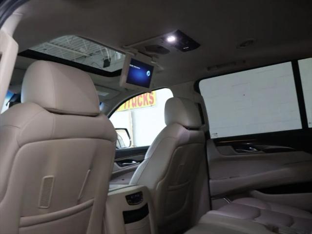 2018 Cadillac Escalade ESV Luxury
