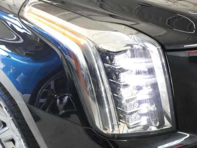 2018 Cadillac Escalade ESV Luxury