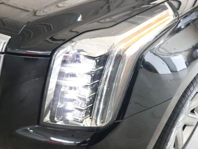 2018 Cadillac Escalade ESV Luxury