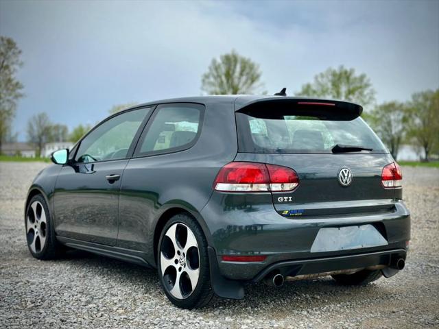 2011 Volkswagen GTI 2-Door Autobahn