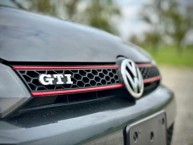 2011 Volkswagen GTI 2-Door Autobahn