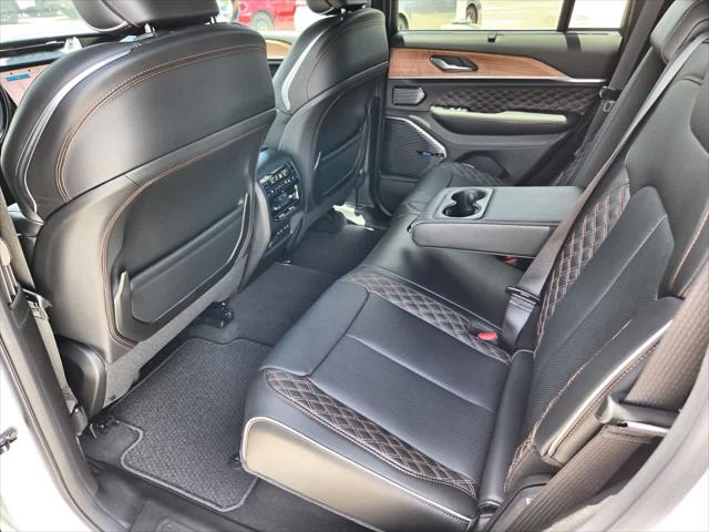 2026 Jeep Grand Cherokee Summit 4x4