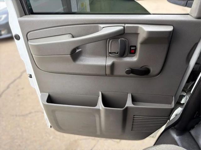 2015 GMC Savana Cutaway 3500