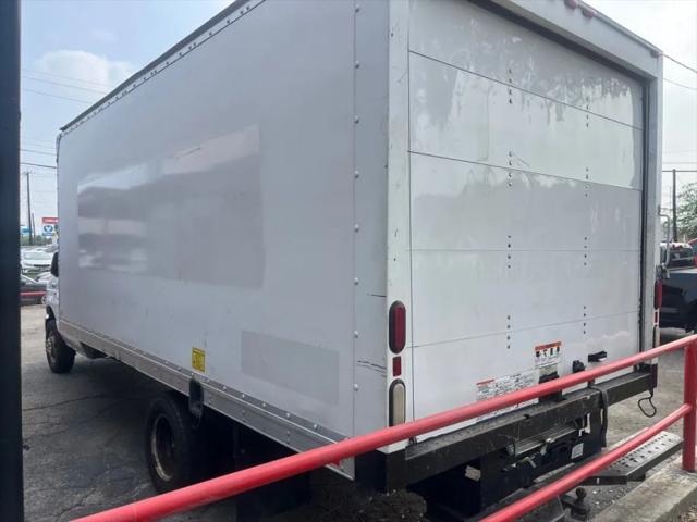 2016 Ford E-350 Cutaway Base
