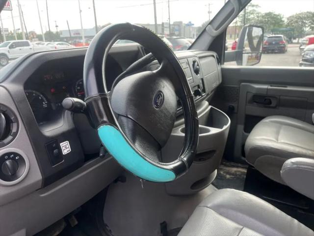 2016 Ford E-350 Cutaway Base