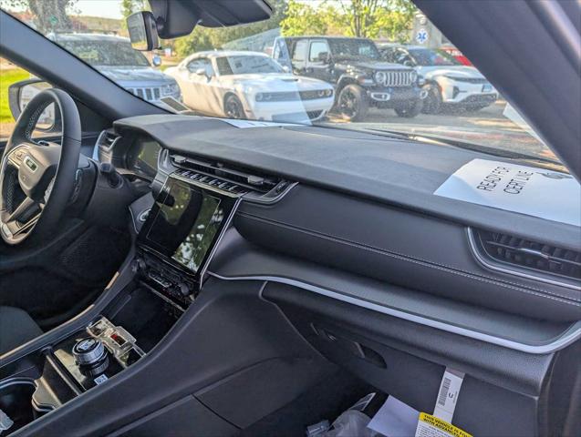 2026 Jeep Grand Cherokee L Altitude 4x4