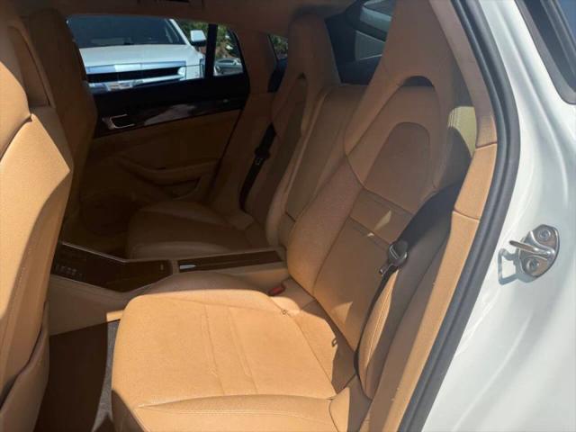 2017 Porsche Panamera Base