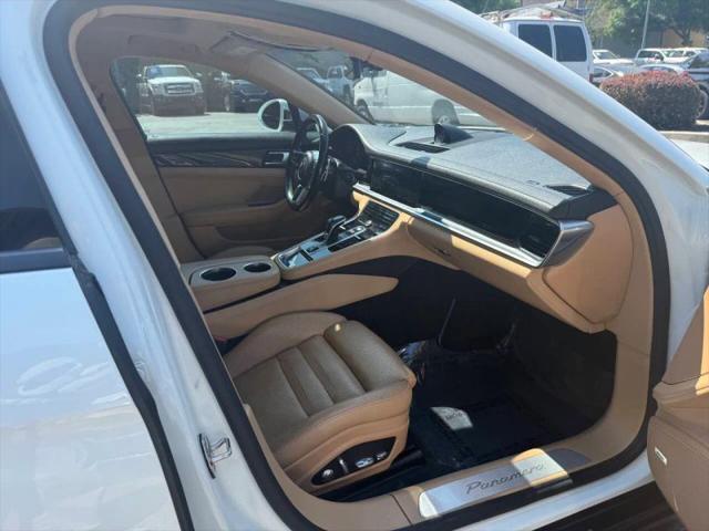 2017 Porsche Panamera Base