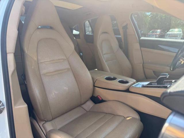 2017 Porsche Panamera Base