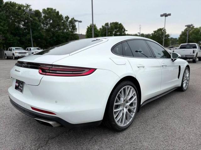 2017 Porsche Panamera Base