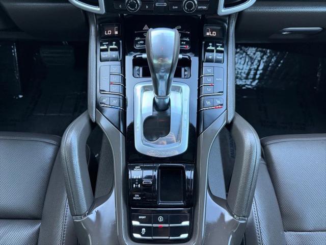 2016 Porsche Cayenne Base