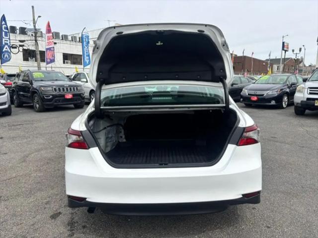 2021 Toyota Camry LE Hybrid