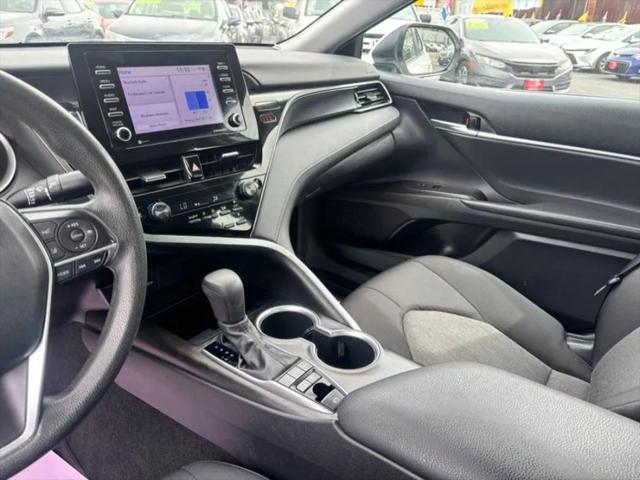 2021 Toyota Camry LE Hybrid