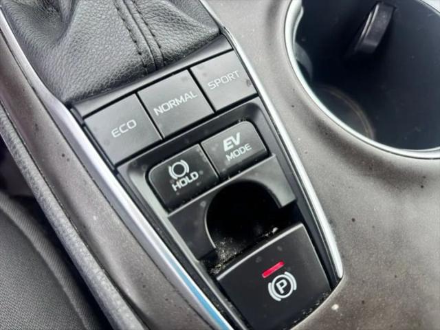 2021 Toyota Camry LE Hybrid