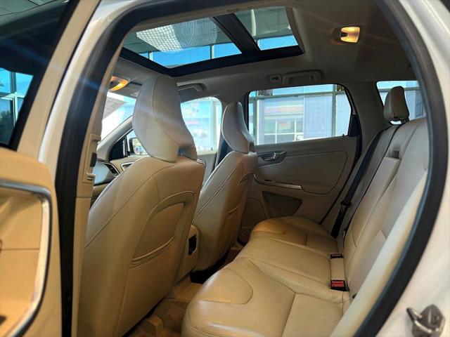 2016 Volvo XC60 T6 Platinum