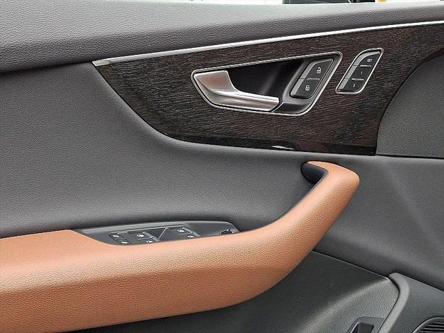 2021 Audi Q7 Premium Plus 45 TFSI quattro Tiptronic