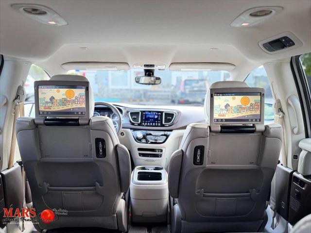 2017 Chrysler Pacifica Touring-L Plus