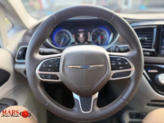 2017 Chrysler Pacifica Touring-L Plus