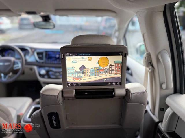 2017 Chrysler Pacifica Touring-L Plus