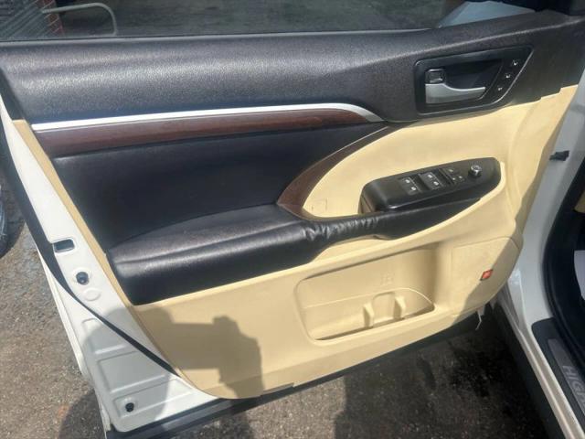 2016 Toyota Highlander Limited Platinum V6