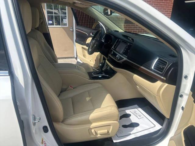 2016 Toyota Highlander Limited Platinum V6