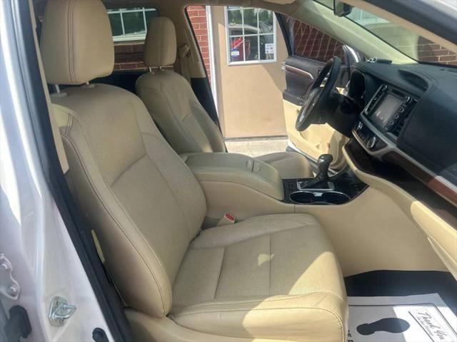 2016 Toyota Highlander Limited Platinum V6