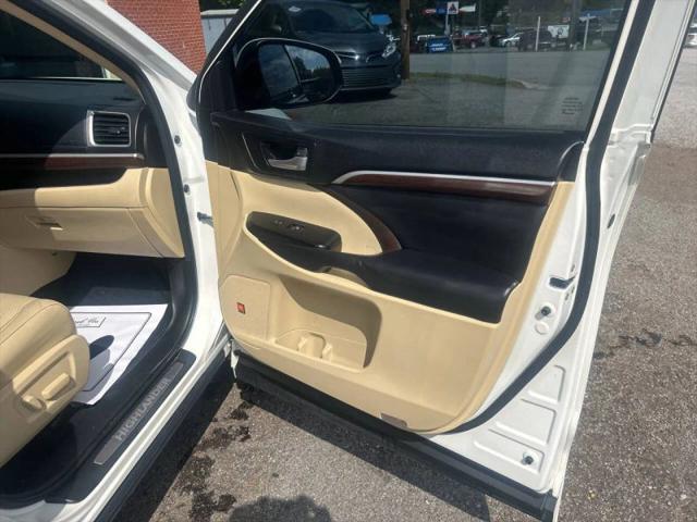 2016 Toyota Highlander Limited Platinum V6