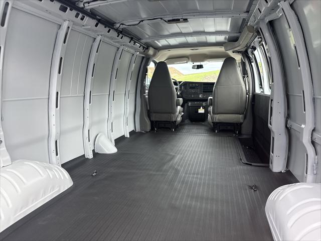 2026 GMC Savana Cargo 2500 Extended Wheelbase, Work Van, RWD