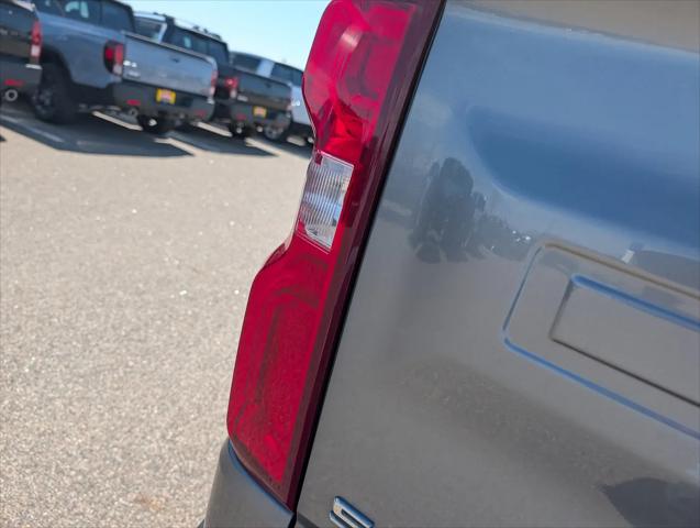 2022 Chevrolet Silverado 1500 4WD Crew Cab Short Bed RST