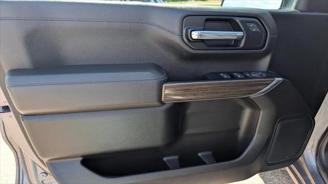 2022 Chevrolet Silverado 1500 4WD Crew Cab Short Bed RST